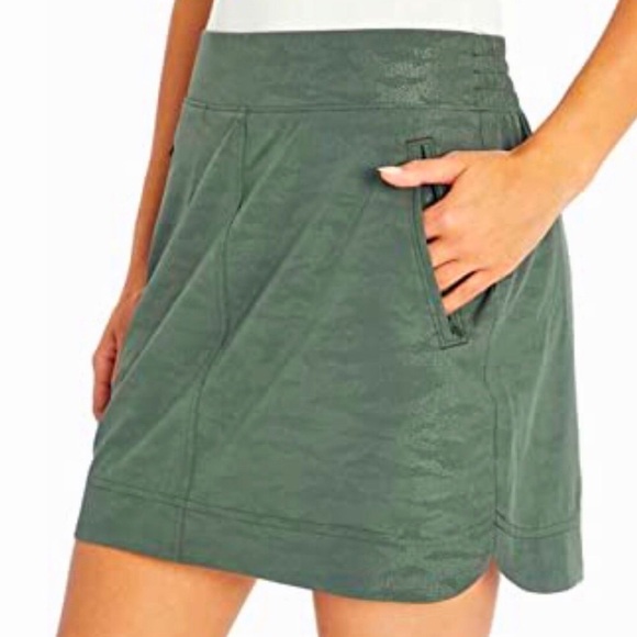 NEW! Orvis Camo Active Travel Skort Green SZ M - Picture 9 of 11